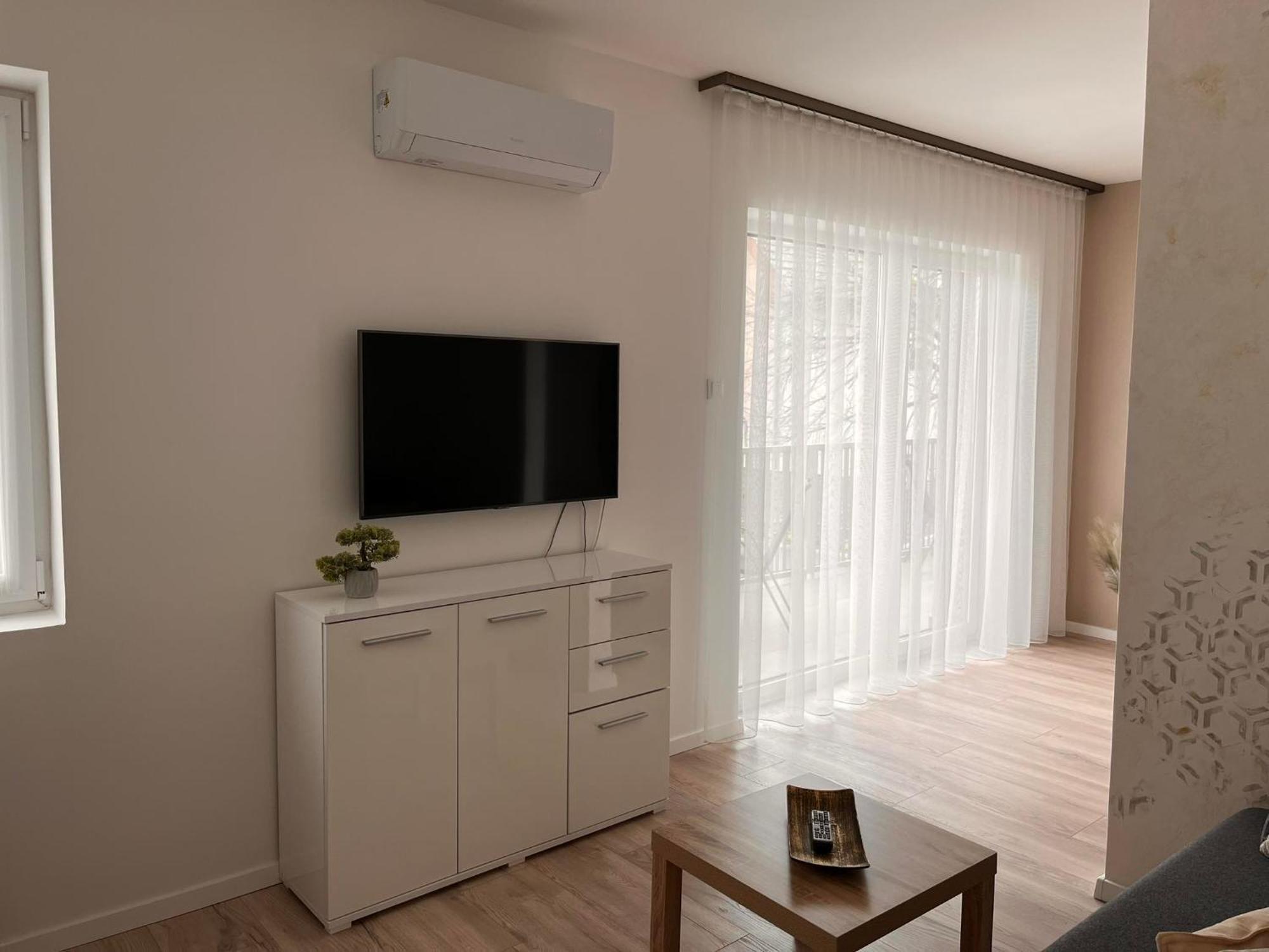 Greta Lux Apartman Hajdúszoboszló Buitenkant foto